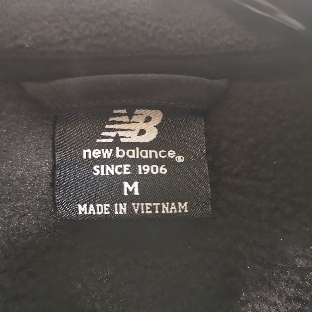 New Balance Fleece Black Men's Jacket Insulated Size M PIT TO PIT 22 IN NWT - Picture 8 of 8